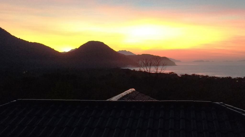 Burung Flats Itamambuca - Hospedagem Com Vista Para O Mar อูบาตูบา ภายนอก รูปภาพ